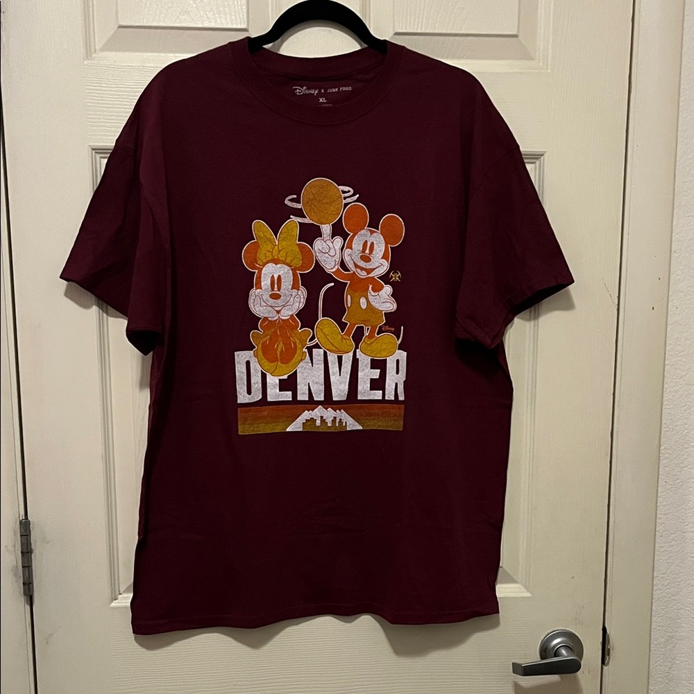 NBA Denver Nuggets & Disney X JUNK FOOD T-Shirt with Mickey and Minnie XL